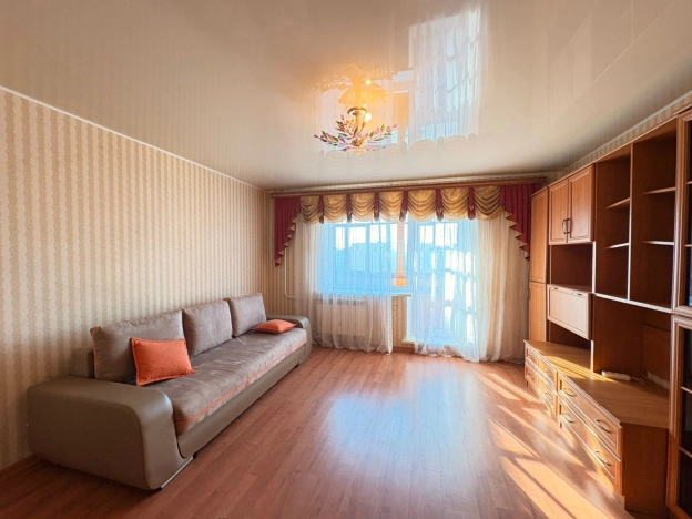 Снять квартиру в Тобольске. Вариант № 10215185, 1, площадь -  квм, цена 42000 рублей