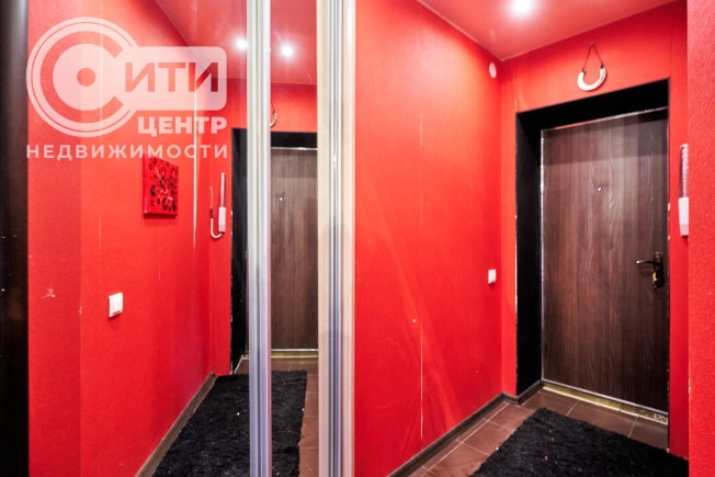 Купить квартиру на вторичке на улице проспект Патриотов в Воронеже. Вариант № 3118945, 4, площадь -  квм, цена 3400000 рублей