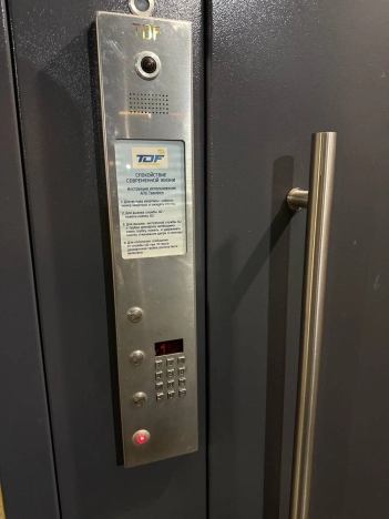 Купить трехкомнатную квартиру в Микрорайоне 2-й, Северо-Западный жилой район в Ижевске. Вариант № 5564022, 17, площадь -  квм, цена 6700000 рублей