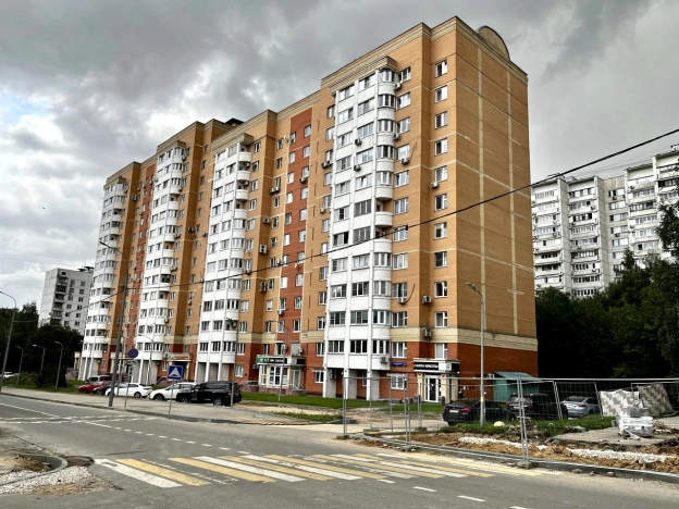 Купить квартиру на вторичке в Москве. Вариант № 17938, 13, площадь -  квм, цена 18000000 рублей