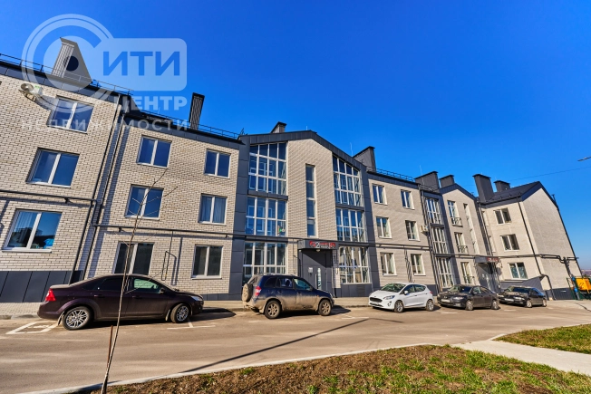 Купить однокомнатную квартиру в Семилуках. Вариант № 30247, 24, площадь -  квм, цена 2550000 рублей