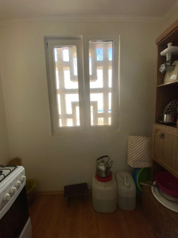 Купить трехкомнатную квартиру на вторичке в Микрорайоне 8-й, Элиста в Элисте. Вариант № 6323, 7, площадь -  квм, цена 6400000 рублей