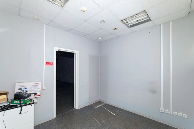 Купить коммерческую недвижимость свободного назначения в Тобольске. Вариант № 3900, 17, площадь -  квм, цена 16000000 рублей