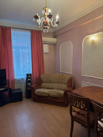 Купить квартиру в Москве. Вариант № 7800720, 8, площадь - квм, цена 27900000 рублей
