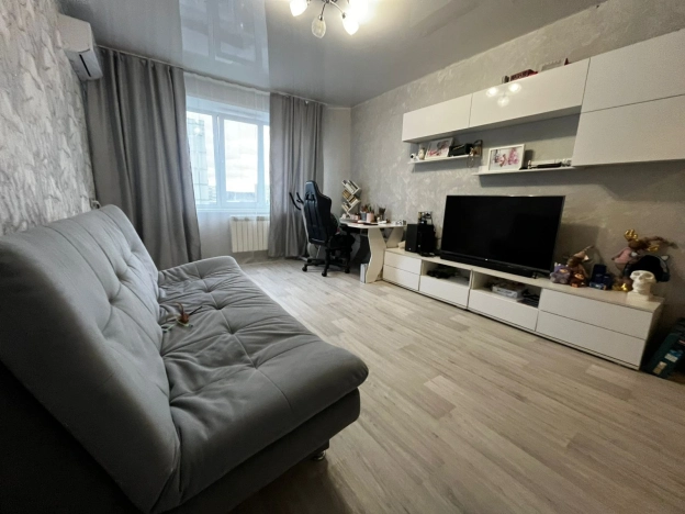 Купить трехкомнатную квартиру в Новосибирске. Вариант № 9702419, 4, площадь -  квм, цена 6200000 рублей