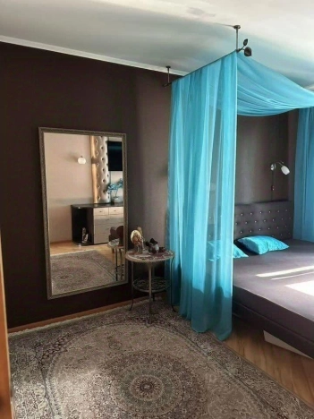 Купить трехкомнатную квартиру в Новосибирской области. Вариант № 9681601, 11, площадь -  квм, цена 7650000 рублей