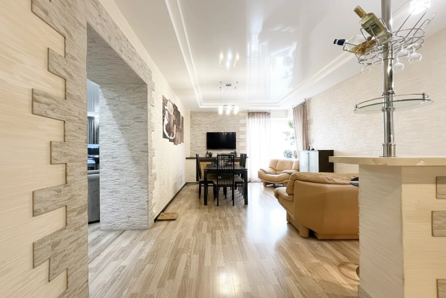 Купить квартиру в Республике Карелия. Вариант № 10475145, 17, площадь -  квм, цена 20499000 рублей