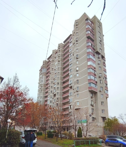 Купить двухкомнатную квартиру в Ростовской области. Вариант № 9799745, 28, площадь -  квм, цена 8500000 рублей