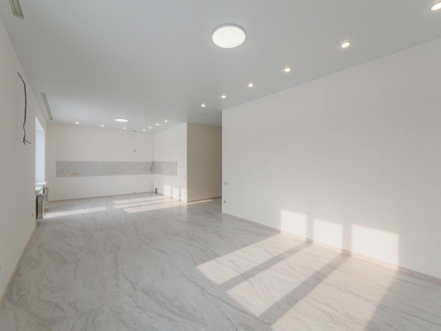 Купить дом на улице Набережная в Тюменской области. Вариант № 25791, 5, площадь -  квм, цена 10600000 рублей