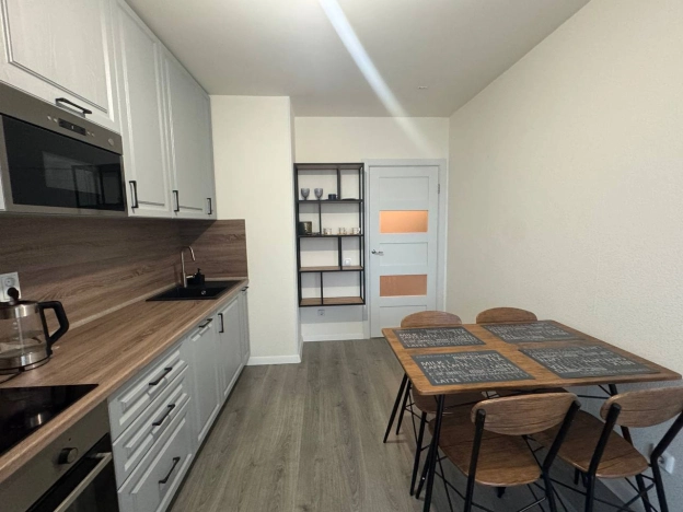 Купить однокомнатную квартиру в Санкт-Петербурге. Вариант № 10547896, 8, площадь -  квм, цена 8300000 рублей