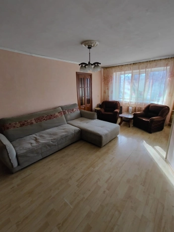 Купить двухкомнатную квартиру в Приморском крае. Вариант № 3993617, 3, площадь -  квм, цена 6150000 рублей