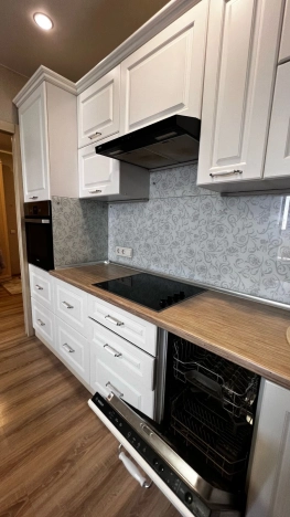 Купить трехкомнатную квартиру на улице Петухова в Новосибирске. Вариант № 54747, 0, площадь -  квм, цена 6350000 рублей