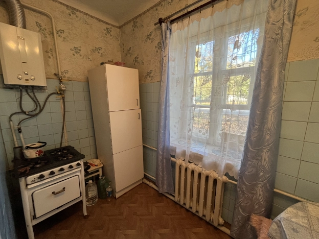 Купить трехкомнатную квартиру в Кузнецке. Вариант № 6762315, 7, площадь -  квм, цена 1950000 рублей