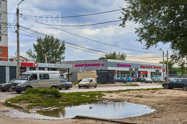 Купить трехкомнатную квартиру в Воронеже. Вариант № 2006641, 30, площадь -  квм, цена 4700000 рублей