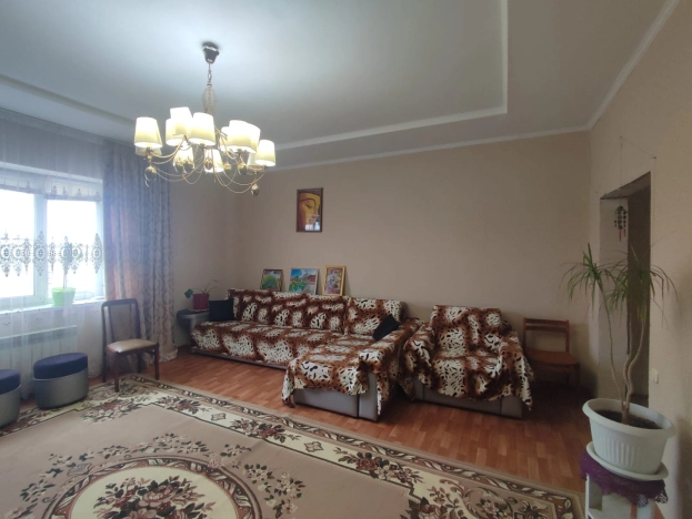 . Вариант № 21980, 8, площадь - 131.4 квм, цена 11500000 рублей