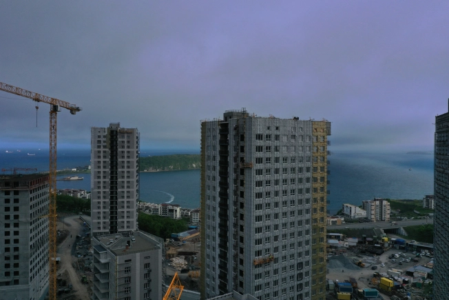 Купить двухкомнатную квартиру в Приморском крае. Вариант № 4136743, 3, площадь -  квм, цена 13098750 рублей