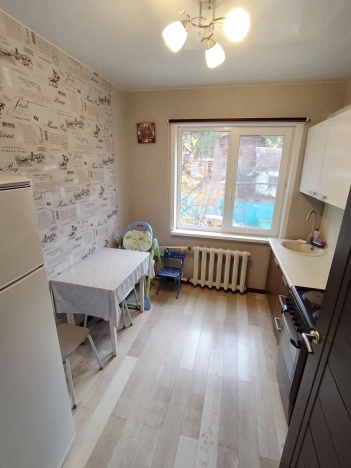 Купить двухкомнатную квартиру на улице Комарова в Улан-Удэ. Вариант № 5488436, 5, площадь -  квм, цена 4300000 рублей