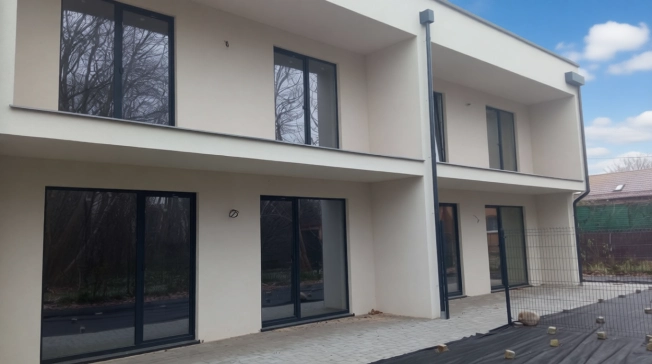 Купить таунхаус в Калининграде. Вариант № 9927950, 7, площадь -  квм, цена 16000000 рублей