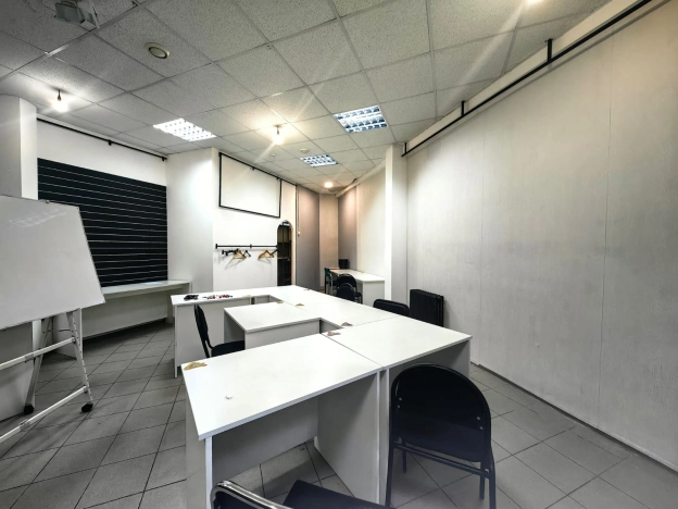 Купить коммерческую недвижимость в Калининграде. Вариант № 894875, 3, площадь -  квм, цена 1900000 рублей