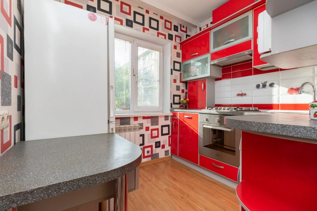 Купить трехкомнатную квартиру в Омске. Вариант № 3044, 4, площадь -  квм, цена 6050000 рублей