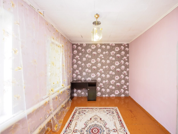 Купить дом в Микрорайоне Порт-Артур в Омске. Вариант № 5231666, 9, площадь - квм, цена 5500000 рублей