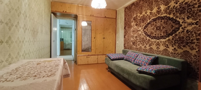 Купить трехкомнатную квартиру в Приморском крае. Вариант № 19297, 9, площадь -  квм, цена 8300000 рублей