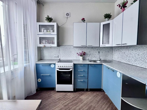 Купить квартиру в районе Дзержинский в Новосибирске. Вариант № 8153768, 0, площадь -  квм, цена 4980000 рублей