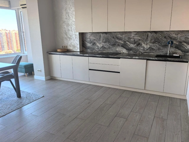 Купить двухкомнатную квартиру в районе Кировский в Ростове-на-Дону. Вариант № 4076521, 5, площадь -  квм, цена 17000000 рублей