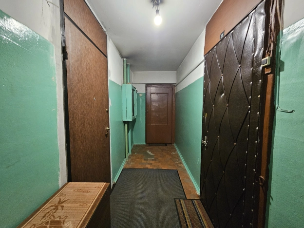 Купить трехкомнатную квартиру в Пушкине. Вариант № 6156804, 14, площадь -  квм, цена 9300000 рублей