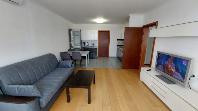 Купить двухкомнатную квартиру на вторичке в Москве. Вариант № 9556603, 33, площадь -  квм, цена 17000000 рублей