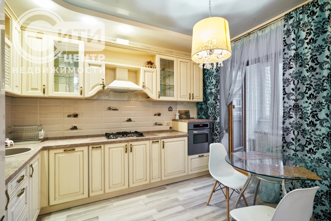 Купить трехкомнатную квартиру на улице Московский проспект в Воронеже. Вариант № 24405, 6, площадь -  квм, цена 11500000 рублей