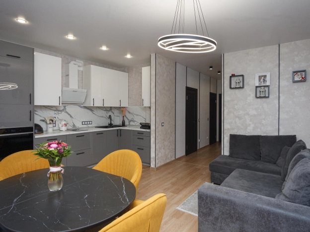 Купить двухкомнатную квартиру в районе Советский в Новосибирске. Вариант № 5495324, 3, площадь -  квм, цена 6499000 рублей