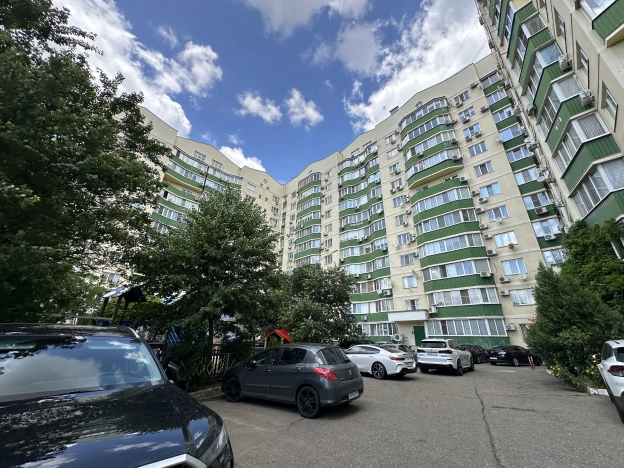 Купить квартиру на улице Атарбекова в Краснодаре. Вариант № 54160, 8, площадь - квм, цена 6500000.0000 рублей