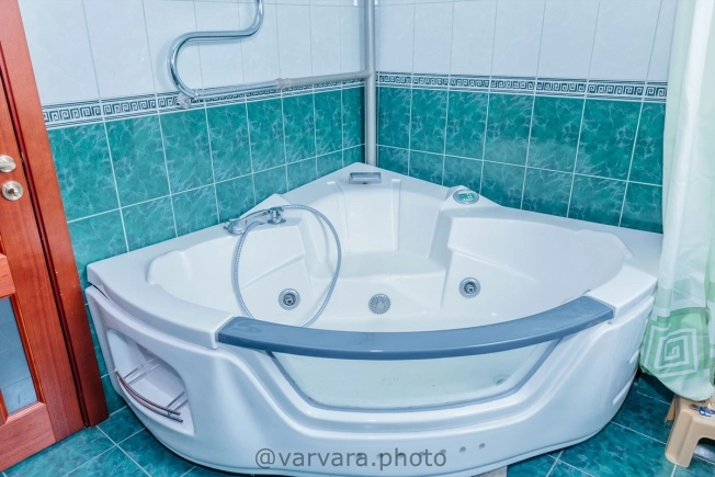 Купить дом на улице Революции в Искитиме. Вариант № 44743, 6, площадь -  квм, цена 17200000 рублей