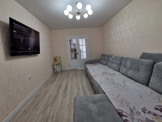 Купить трехкомнатную квартиру в Микрорайоне 8-й, Элиста в Элисте. Вариант № 10685, 0, площадь -  квм, цена 5600000 рублей