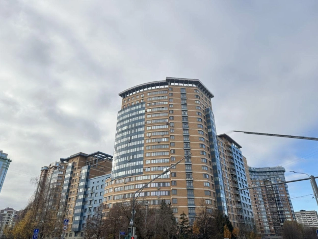 Купить квартиру в Москве. Вариант № 9944975, 43, площадь -  квм, цена 59500000 рублей