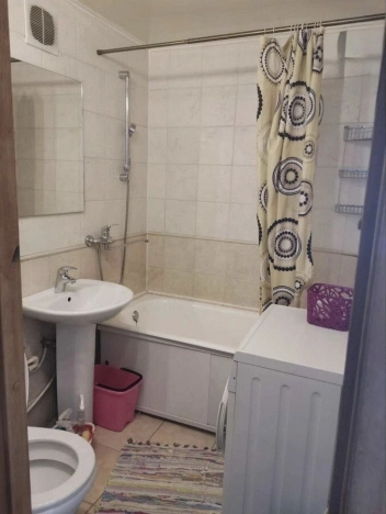 Купить двухкомнатную квартиру в Новосибирской области. Вариант № 10283818, 6, площадь -  квм, цена 6000000 рублей