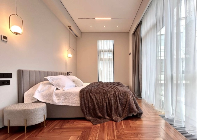 Купить таунхаус в Москве. Вариант № 2990979, 10, площадь -  квм, цена 109000000 рублей