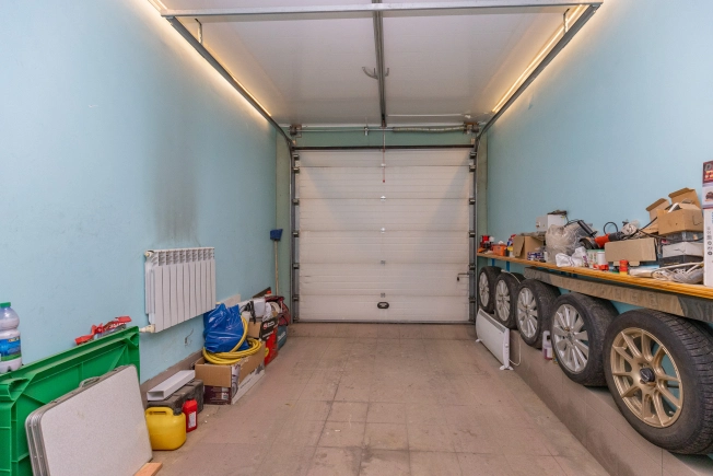 Купить трехкомнатную квартиру в Амурской области. Вариант № 35300, 20, площадь -  квм, цена 10000000 рублей