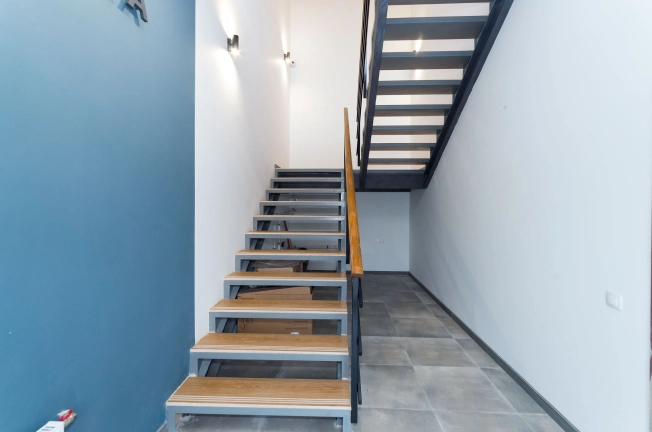 Купить коммерческую недвижимость свободного назначения в Тобольске. Вариант № 1114, 21, площадь -  квм, цена 18000000 рублей