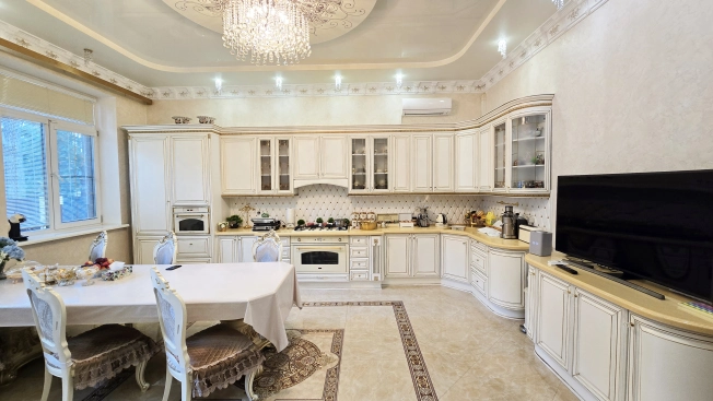 Купить дом в Москве. Вариант № 9981807, 0, площадь -  квм, цена 62880000 рублей