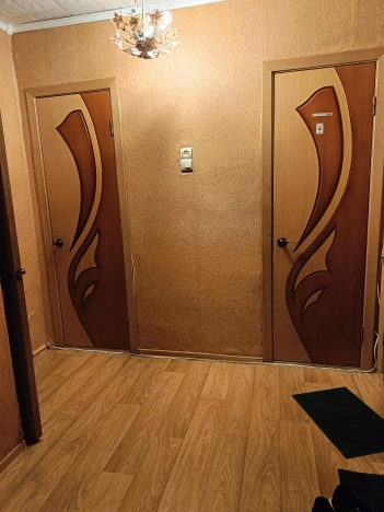 Купить трехкомнатную квартиру в Старом Осколе. Вариант № 9499200, 10, площадь -  квм, цена 5500000 рублей