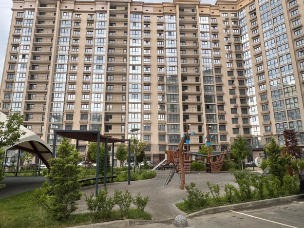 Купить квартиру на улице Дзержинского в Краснодаре. Вариант № 2119732, 13, площадь -  квм, цена 12000000 рублей