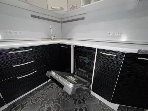 Купить однокомнатную квартиру на вторичке у метро Площадь Ленина в Новосибирске. Вариант № 10713918, 7, площадь - квм, цена 8200000 рублей