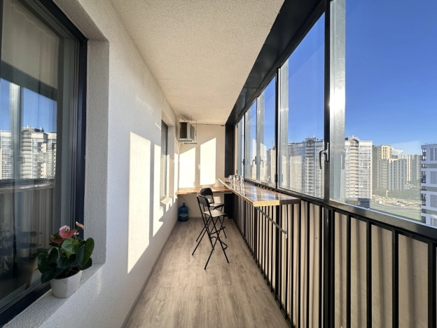 Купить однокомнатную квартиру на улице Плесецкая в Санкт-Петербурге. Вариант № 5772188, 4, площадь -  квм, цена 10600000 рублей