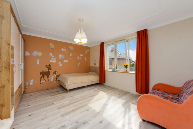 Купить двухкомнатную квартиру в районе Ленинградский в Калининградской области. Вариант № 51306, 11, площадь -  квм, цена 10390000 рублей