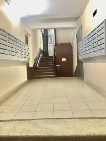 Купить квартиру в Москве. Вариант № 7737685, 21, площадь - квм, цена 18500000 рублей