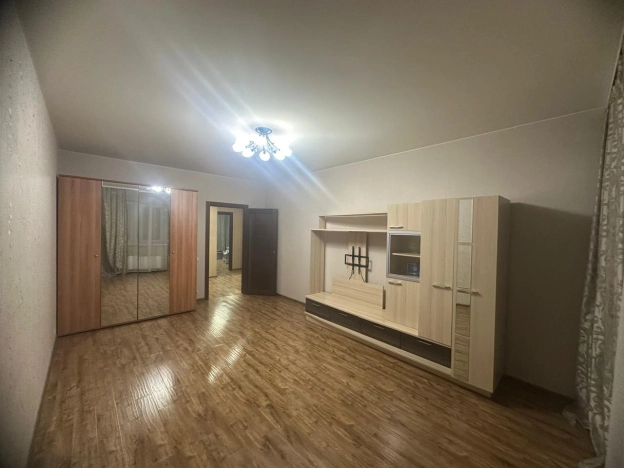 Купить квартиру на вторичке на улице Академика Иванова в Московской области. Вариант № 10499658, 3, площадь -  квм, цена 12000000 рублей