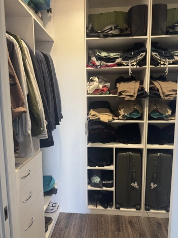 Купить трехкомнатную квартиру на вторичке на улице Корабельная в Москве. Вариант № 2552602, 14, площадь -  квм, цена 25900000 рублей