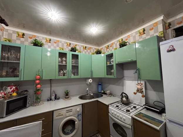 Купить однокомнатную квартиру на улице Садовая в Белгородской области. Вариант № 7246228, 6, площадь -  квм, цена 4699000 рублей